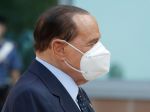 Berlusconiho po vyliečení z COVID-19 prepustili z nemocnice