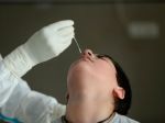 Na Slovensku pribudlo takmer 100 nakazených koronavírusom