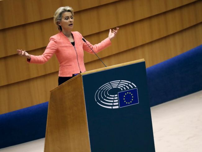 Šéfka EK varovala Britániu, že jej snahy zmeniť dohodu o brexite sú nezákonné