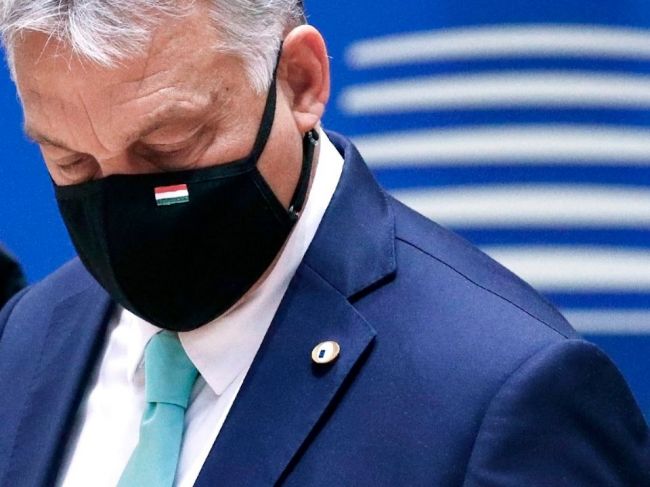 Orbánova vláda sprísnila opatrenia; vyvrcholenie nákazy ešte len očakáva