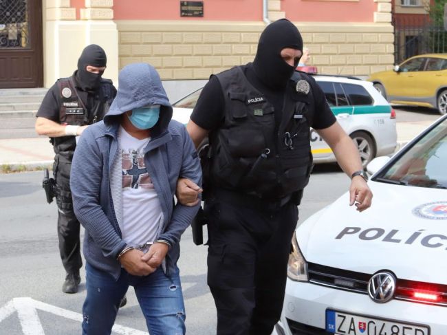 Sudca ŠTS zobral všetkých štyroch obvinených rámci akcii Plevel do väzby