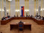 Parlament zvolil dvoch kandidátov na ústavných sudcov