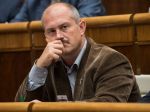 Podľa Kotlebu je sudkyňa ovplyvnená médiami, Sabová o jeho námietke nekonala