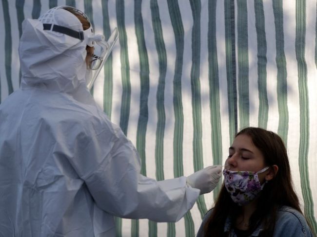 V Česku pribudlo 783 nových prípadov nákazy koronavírusom