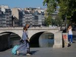 Rakúsko varuje občanov pred cestami do Prahy a Paríža