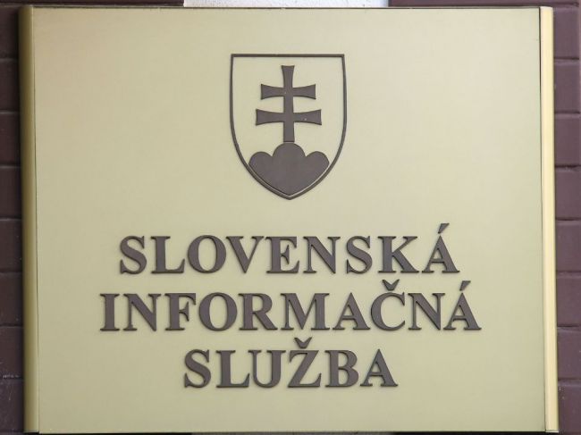SIS: Ruské tajné služby sa snažili kontaktovať aj osoby blízke ústavným činiteľom
