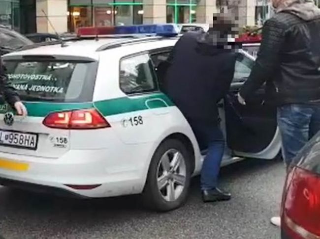 Bratislavská kriminálka zadržala verejného činiteľa