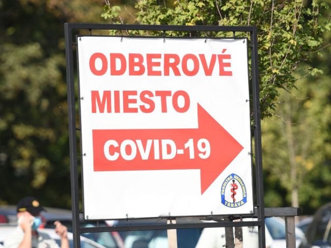 Hromadné podujatia možno zorganizovať, ak sa všetci účastníci otestujú