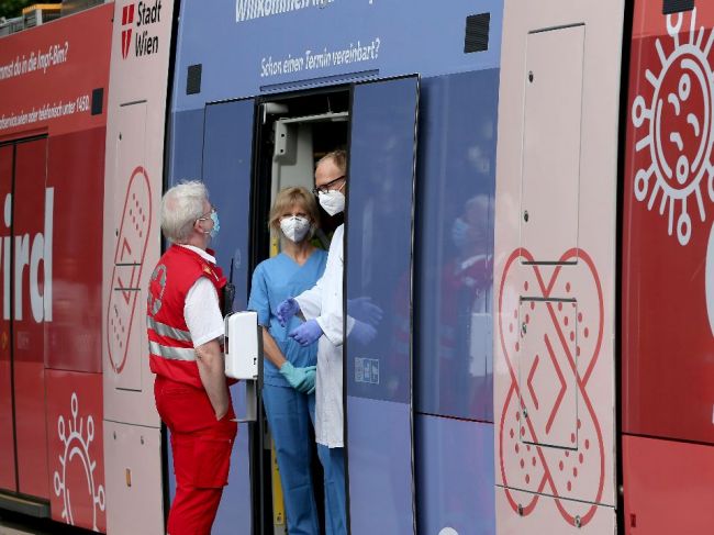 Rakúsko hlási rekordný počet nakazených za víkendový deň