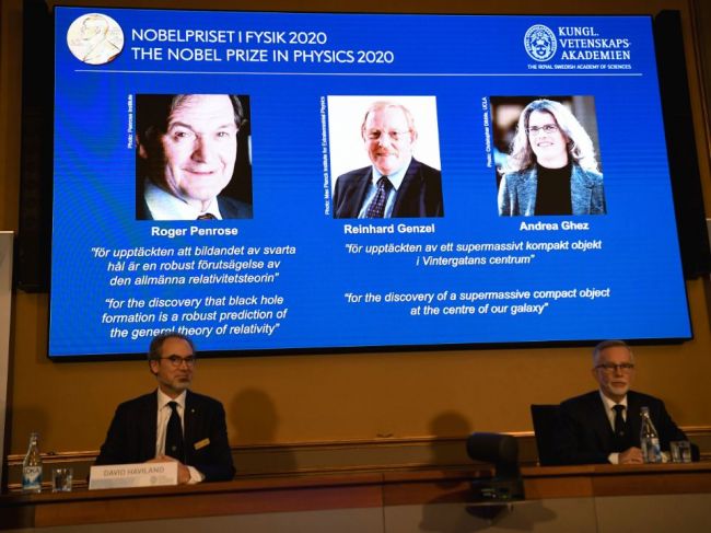 Nobelovu cenu za fyziku 2020 udelili za výskum v oblasti čiernych dier