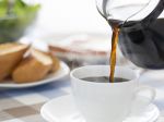 Nikdy nepite kávu pred raňajkami! Takéto to môže mať následky