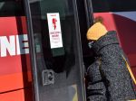 ÚVZ: Vyzývame ľudí, aby s príznakmi COVID-19 nechodili do práce