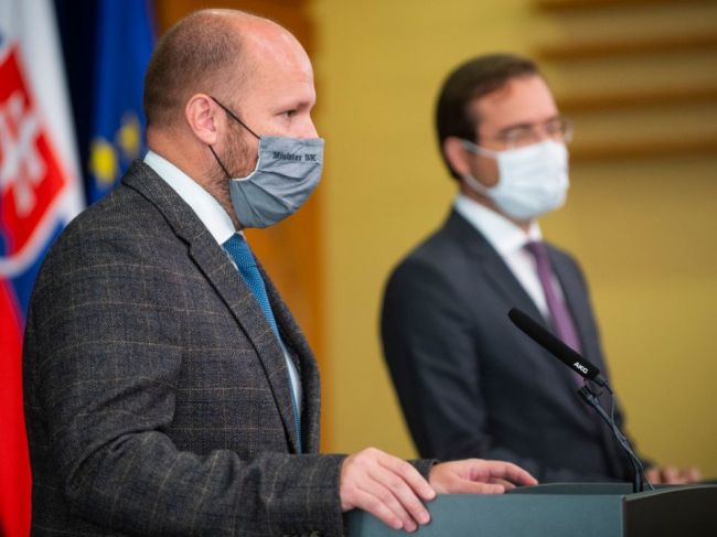 Na regionálnych úradoch verejného zdravotníctva budú pomáhať vojaci