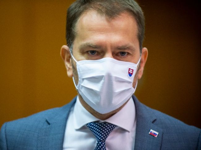 Na Slovensku bude platiť zákaz zhromažďovania sa viac ako 6 ľudí