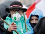 Poľsko hlási najvyšší denný nárast prípadov nákazy koronavírusom aj úmrtí