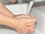 Správne umývanie rúk vie zabrániť vzniku a šíreniu viacerých infekcií
