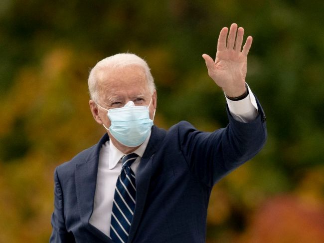 Biden by podľa Trumpa nedokázal zvládnuť pandémiu koronavírusu