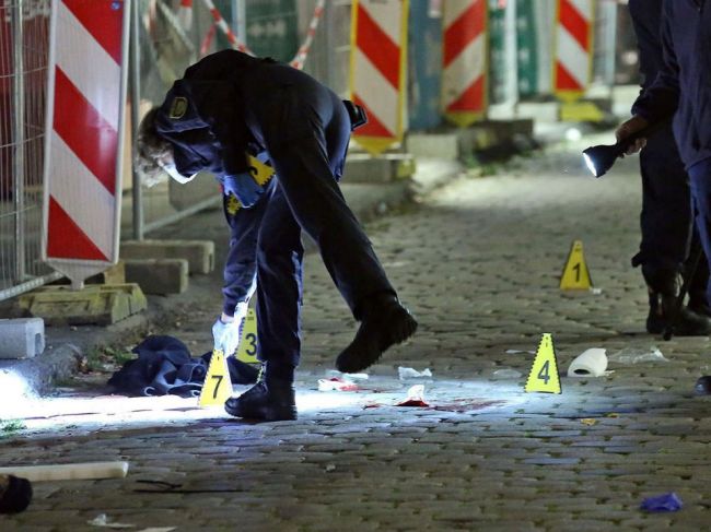 Útok nožom v Drážďanoch vyšetruje prokuratúra ako teroristický čin