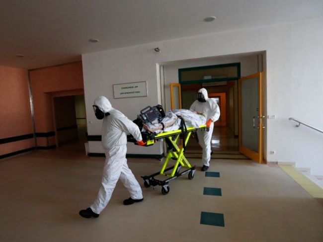 V Česku za štvrtok dosiaľ pribudlo 7511 nových prípadov nákazy