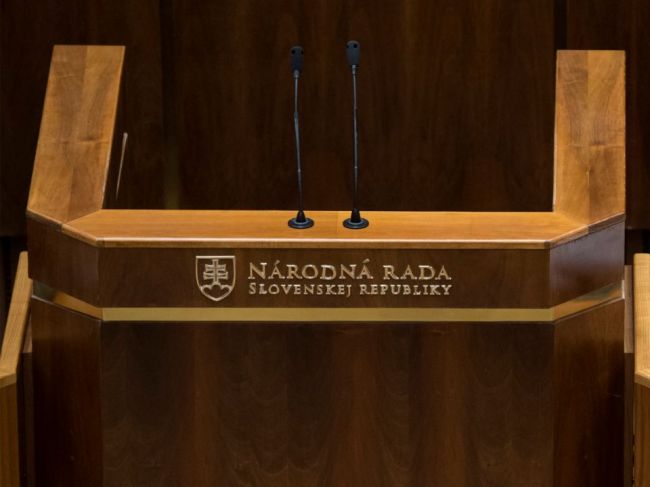 Zamestnancov NRSR otestujú cez týždeň, poslanci budú musieť ukázať negatívny test
