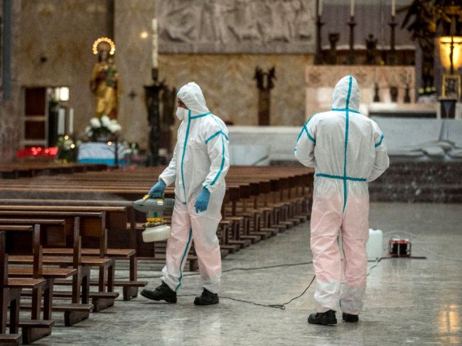 KBS: V čase zákazu vychádzania sa pozastavia verejné slávenia bohoslužieb