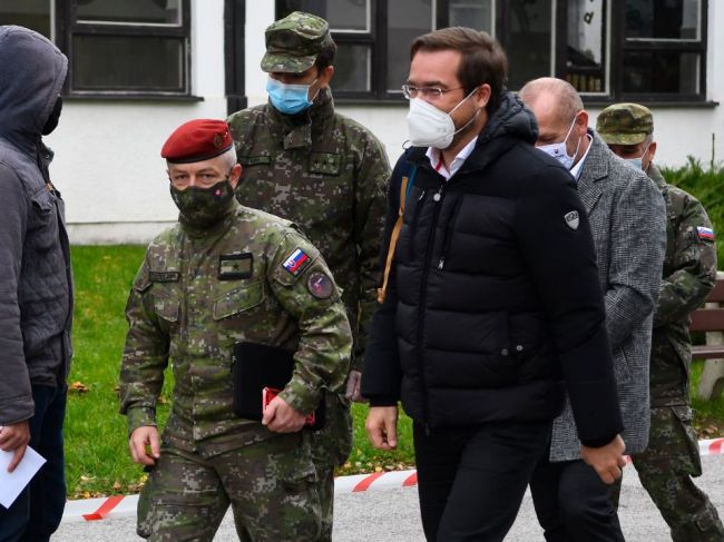 Minister Krajčí ocenil vysokú účasť na piatkovom testovaní