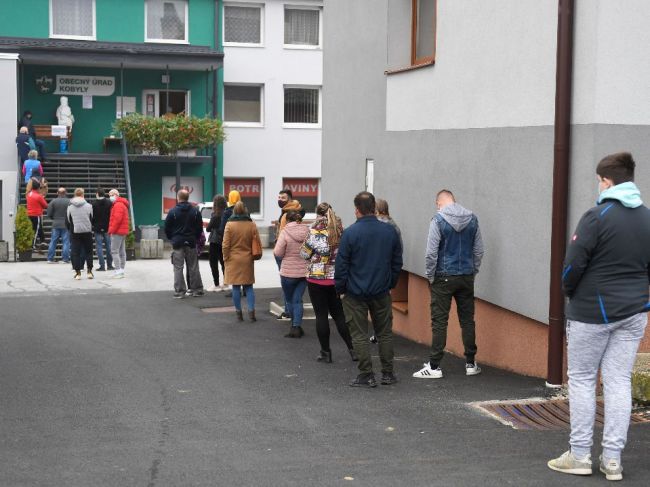 Na Orave a v Bardejove odhalili v sobotu 2207 infekčných ľudí