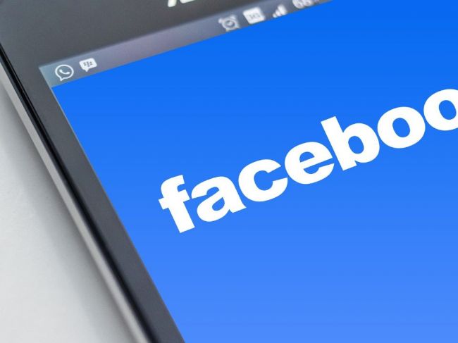 Zdieľanie nepravdivých informácií na internete môže mať vážne následky