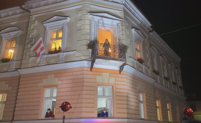 Video: Z balkóna dolnokubínskej radnice zaznela ďakovná pieseň