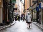 Švédsko sprísňuje odporúčania na zamedzenie šíreniu koronavírusu v krajine