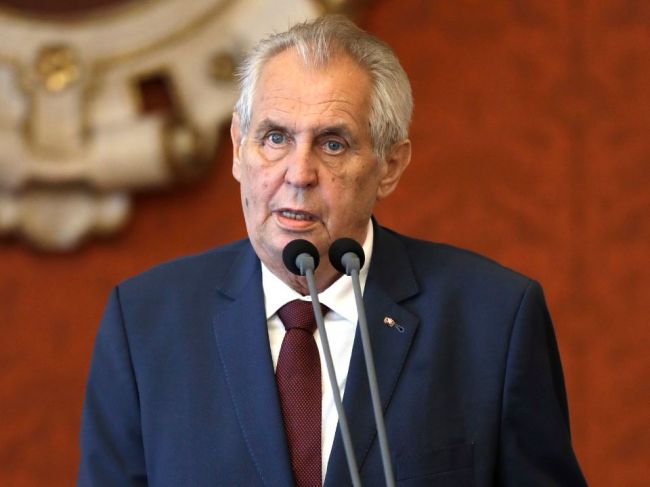 Zeman vyznamenal Gotta i Prymulu