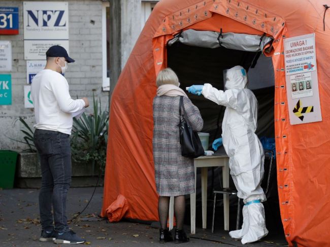 V Poľsku pribudlo rekordných 20.156 prípadov nákazy