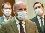 Naď vyzval pendlerov, aby sa netestovali v prvej obci za hranicami