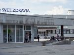 Súkromné nemocnice posielajú na pomoc 800 zamestnancov