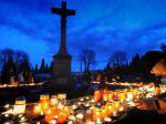 Začiatok novembra charakterizuje najmä spomienka na zosnulých