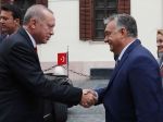 Orbán ponúkol Turecku pomoc po zemetrasení