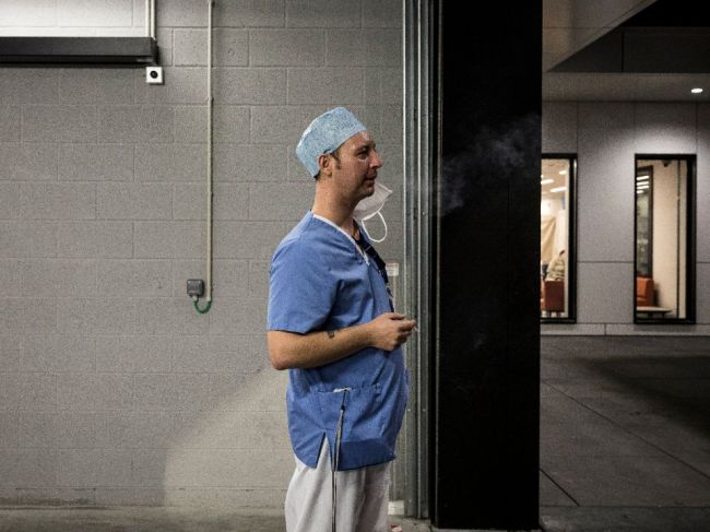 Belgické nemocnice uvažujú o pomoci zdravotníkov spomedzi žiadateľov o azyl