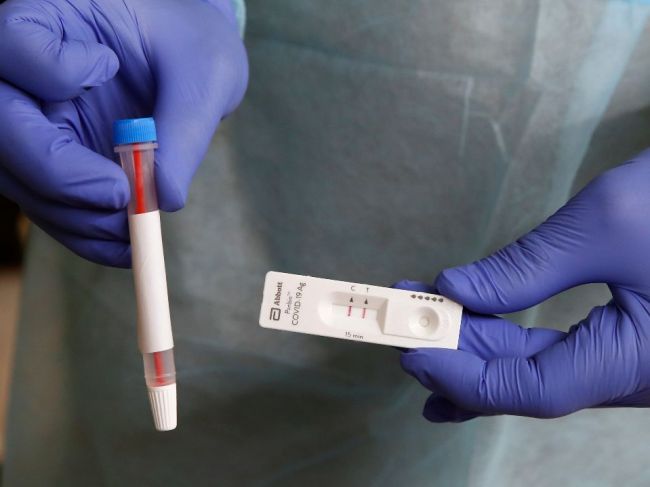 Počet obetí koronavírusu vo Francúzsku prekročil 40.000
