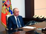 Kremeľ bude gratulovať víťazovi volieb v USA až po zverejnení oficiálnych výsledkov
