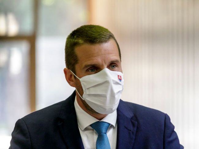 Testovanie na hraniciach: Klus po Ukrajine nevylučuje aj ďalšie hraničné priechody