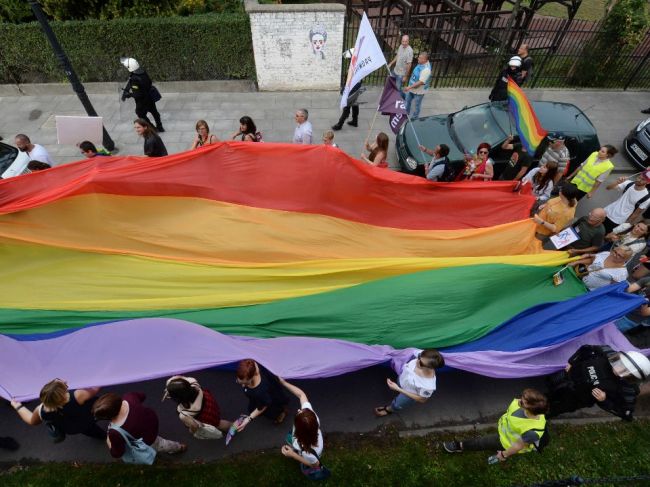 Eurokomisia predložila prvú stratégiu pre rovnosť komunity LGBTIQ
