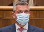 Ak nie je rizikom kostol, potom netreba zakazovať zhromaždenia, myslí si Pellegrini