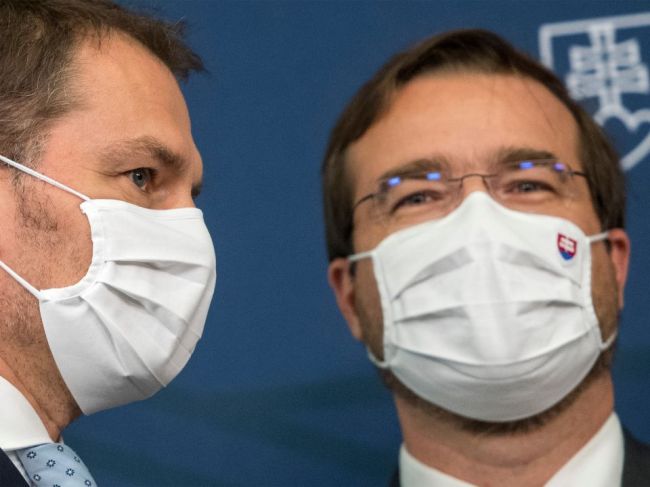Krajčí: Krivku sme zlomili, máme aj nové ohniská