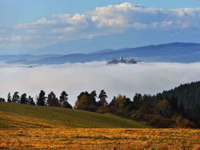S hmlou treba počítať na väčšine územia Slovenska až do nedele
