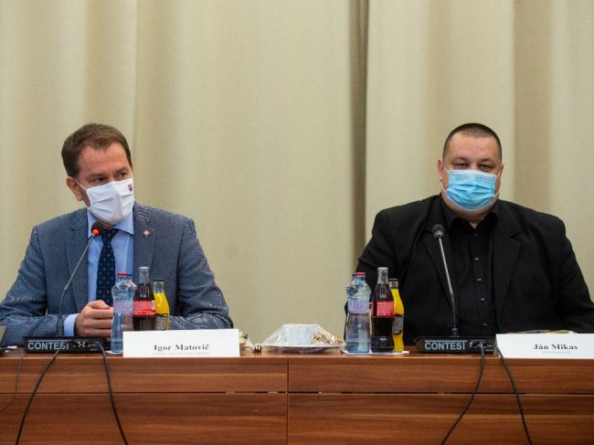 Núdzový stav na Slovensku sa od nedele predlžuje o ďalších 45 dní