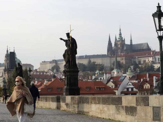 Za sobotu zaznamenali v Česku 4199 nových prípadov nákazy a 117 úmrtí