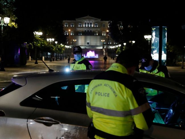Grécka polícia zakázala pred výročím povstania proti junte verejné zhromaždenia