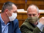 Bývalý vojak chce kvôli protivládnemu protestu vrátiť vojenské vyznamenania