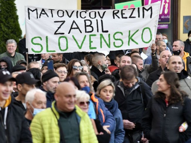 Na protest proti opatreniam pre COVID-19 prišli v Košiciach stovky ľudí