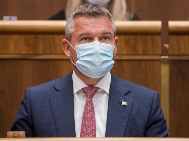 Hlas hovorí o politickej hre. Premiéra vyzval, aby bolo celoplošné testovanie dobrovoľné